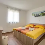Apartment Ivan 813 Medulin