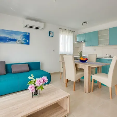 Ivan 813 Appartement